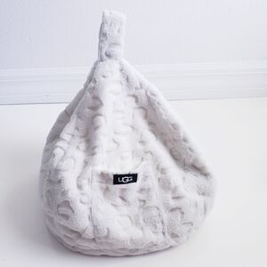 UGG Textured Leopard Ipad Pouf Holder